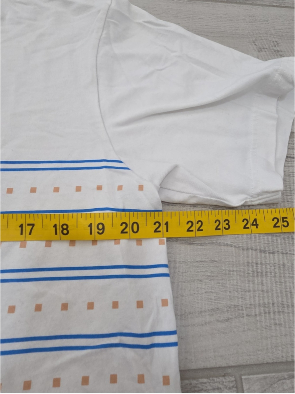Uniqlo Pac man Namco Museum White Shirt Size Large - Picture 4 of 7